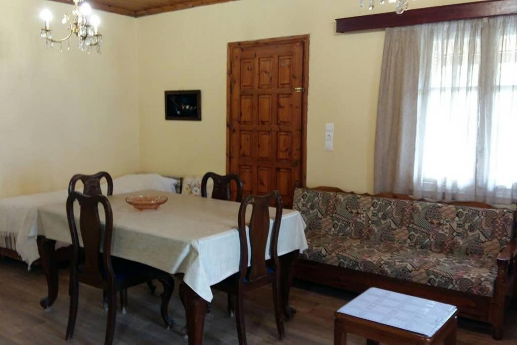 Traditional House With View Drymon Esterno foto