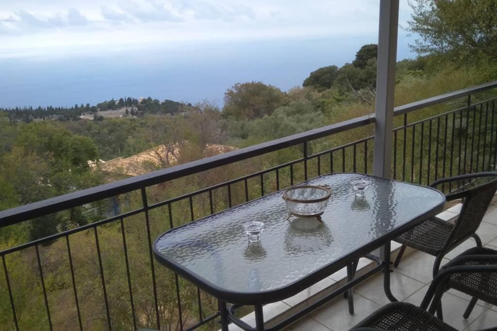Traditional House With View Drymon Esterno foto