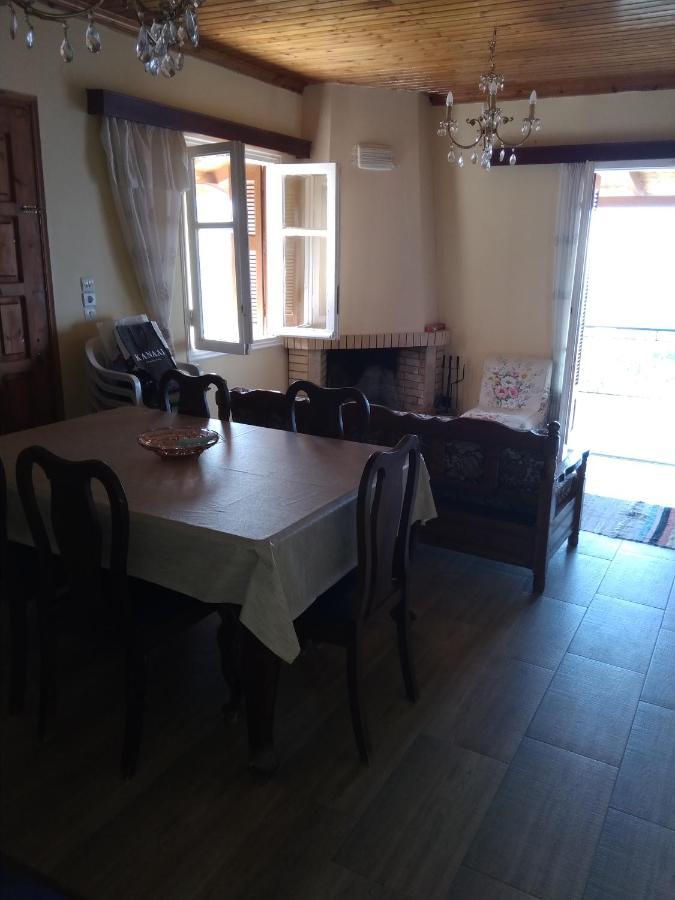 Traditional House With View Drymon Esterno foto
