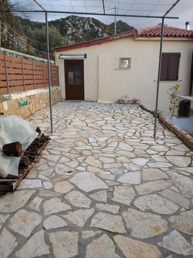 Traditional House With View Drymon Esterno foto
