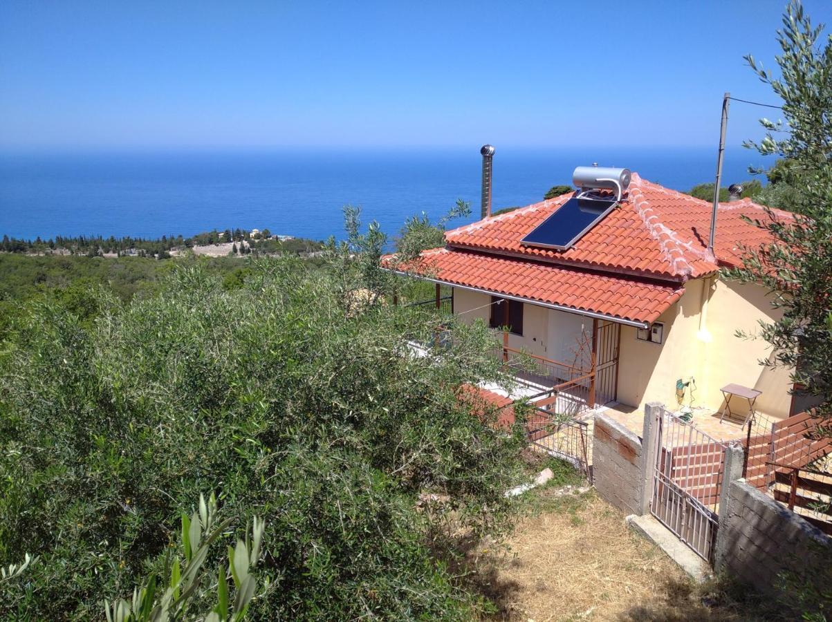 Traditional House With View Drymon Esterno foto